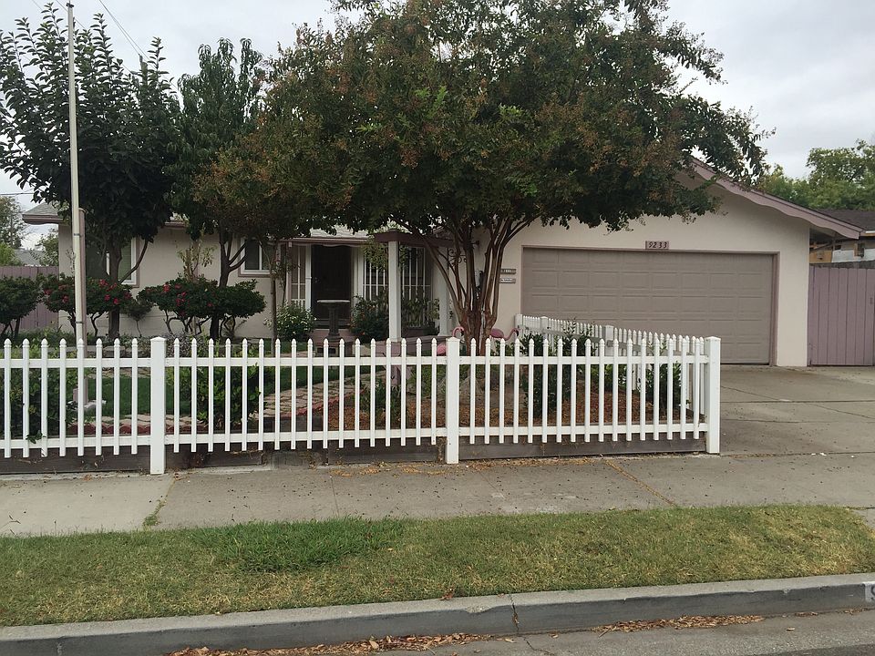 1st image of 9233 N El Dorado St