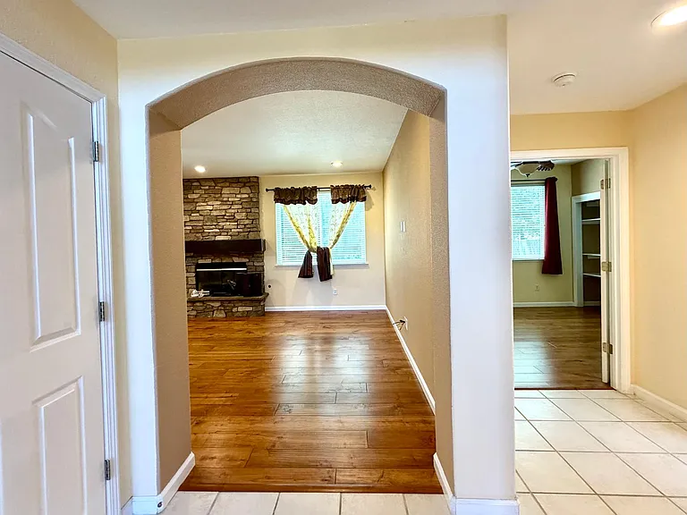 497 Williams St — Photo 11