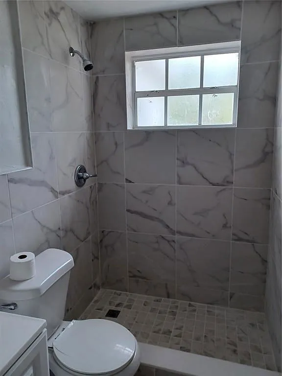 3 bed, 2.0 bath, 1496 sqft, $3,000 — Photo 2