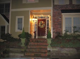 140 River Ridge Ln, Roswell, GA 30075