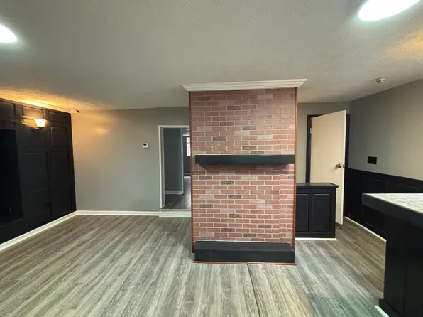 101-102 Eads St, Pittsburgh, PA 15210