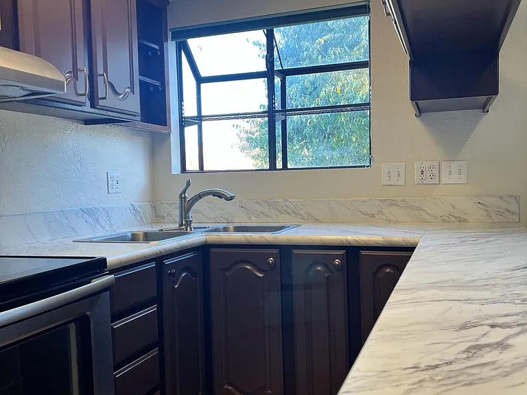495 Chestnut St #6 — Photo 18