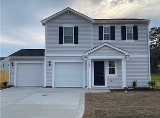 1708 Ennismore Rd, Hope Mills, NC 28348