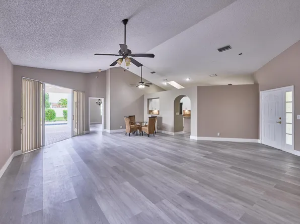 9181 Heathridge Drive, West Palm Beach, FL 33411
