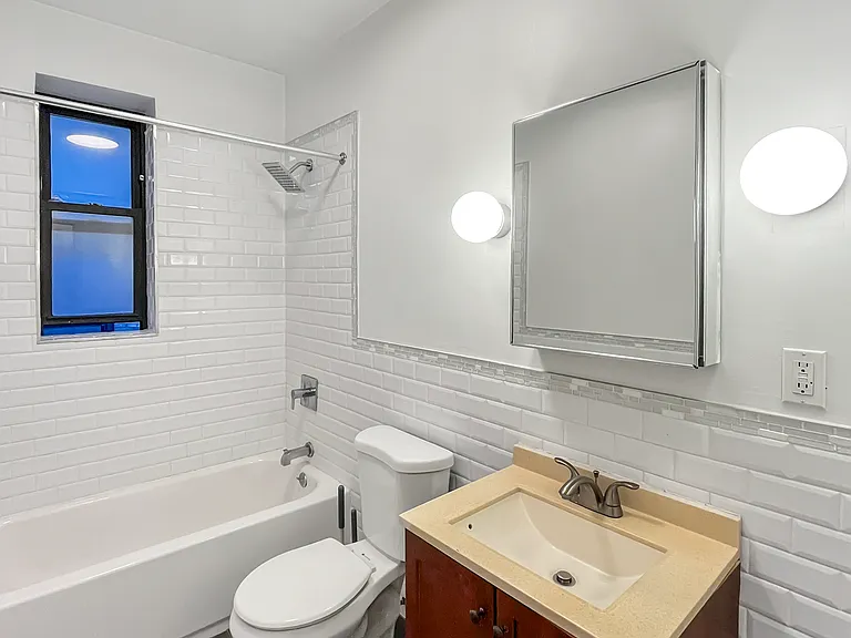 146 Fenimore St #A2 — Photo 9