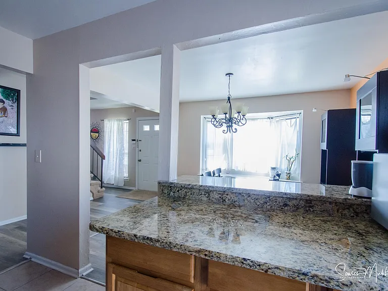 401 Maplecrest Rd #5035088751 — Photo 4
