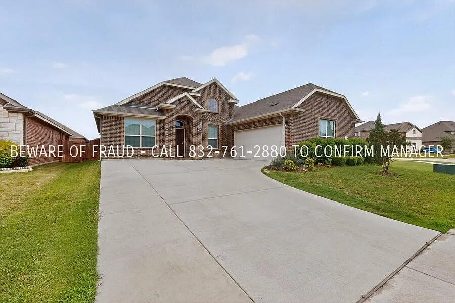 Gorgeous 4/2 in Highcroft Estates! — Photo 1