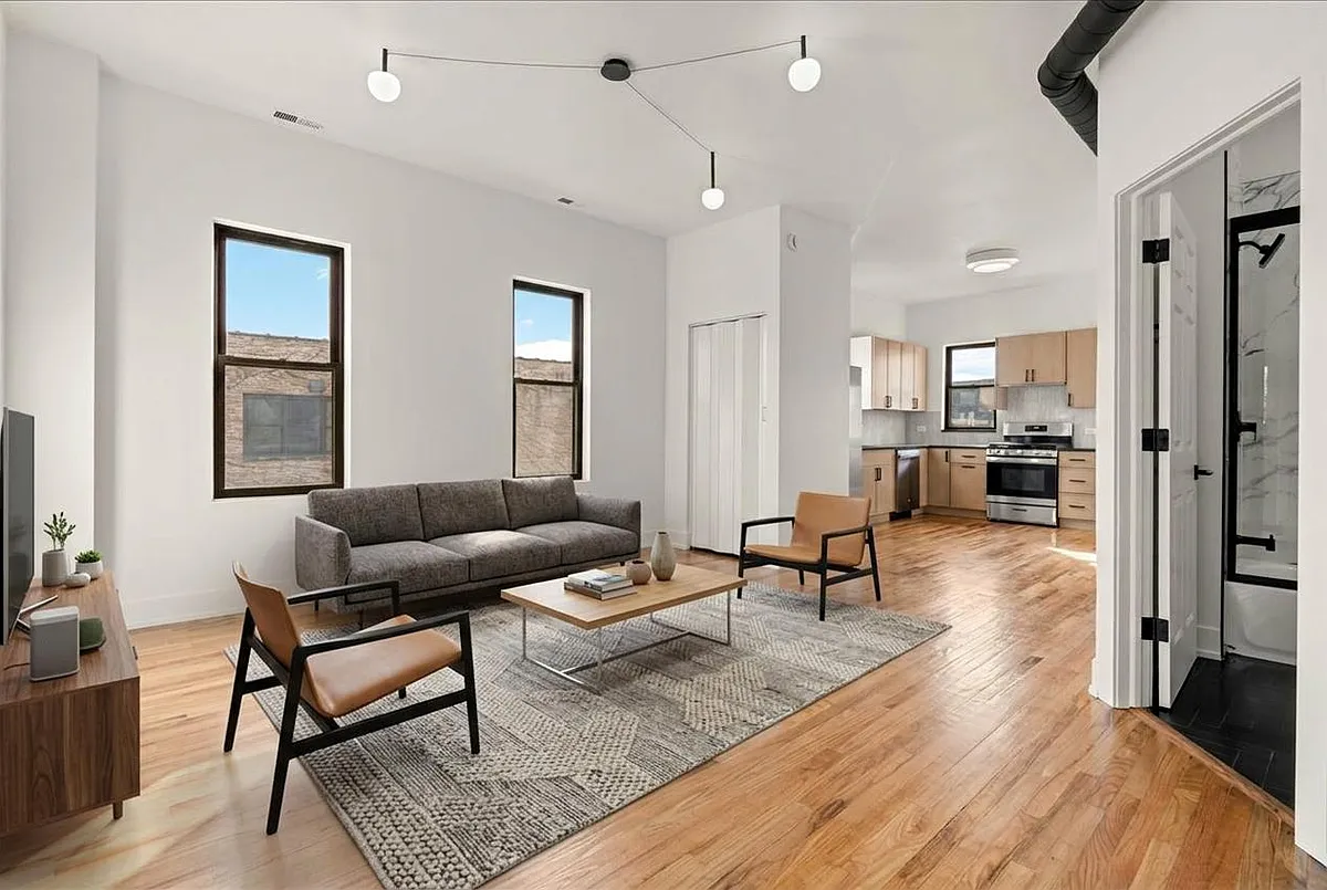 Building Photo - 458 N Paulina St #2