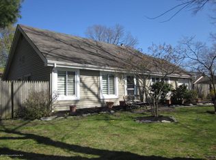 1215 Hermosa Dr, Lakewood, NJ 08701