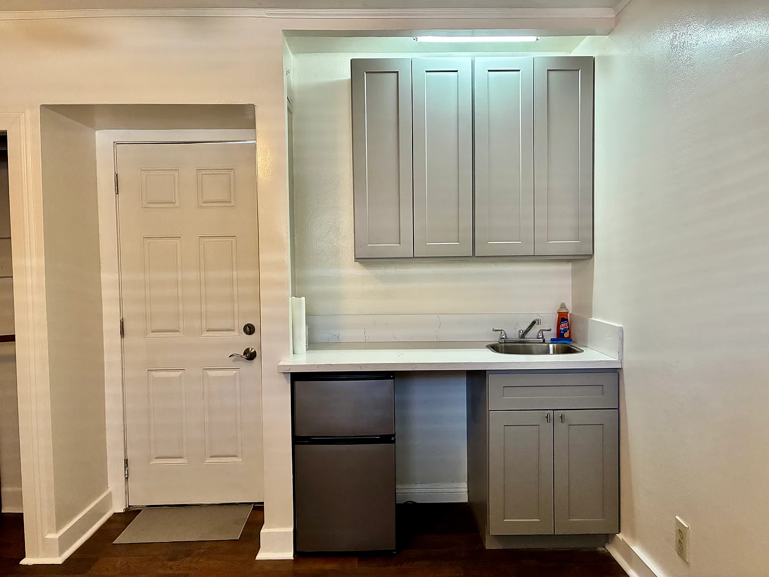 3 bed, 6198 sqft, $1,200 — Photo 3