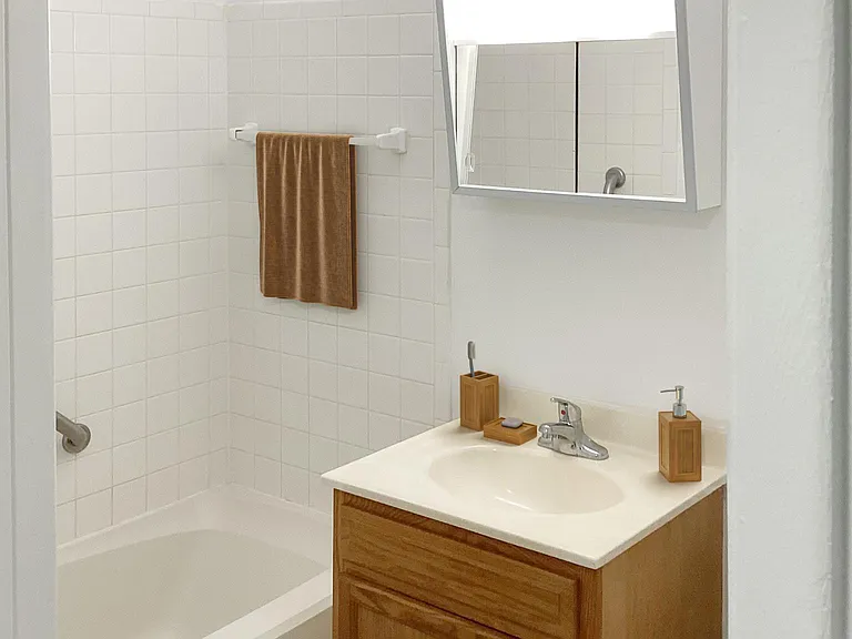 Fountain Place Apartments — Photo 5