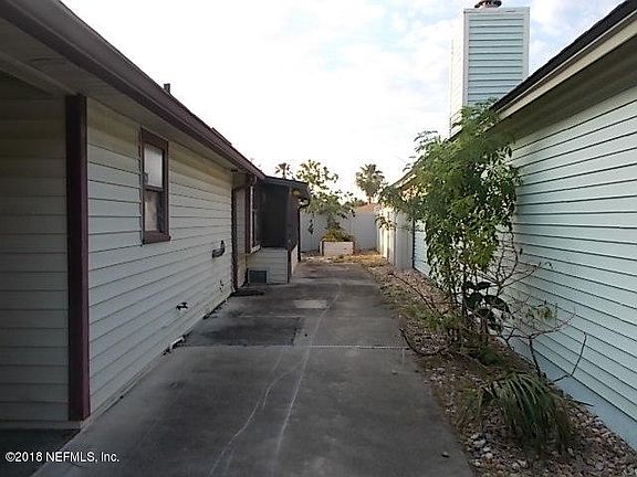 2nd image of 8781 Townsquare Ct