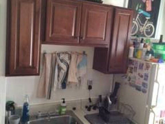 4th image of 430 36th St #1