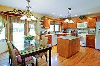 Kitchen / Breakfast Room