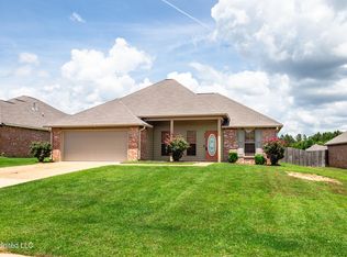 478 Fairway Ave, Byram, MS 39272
