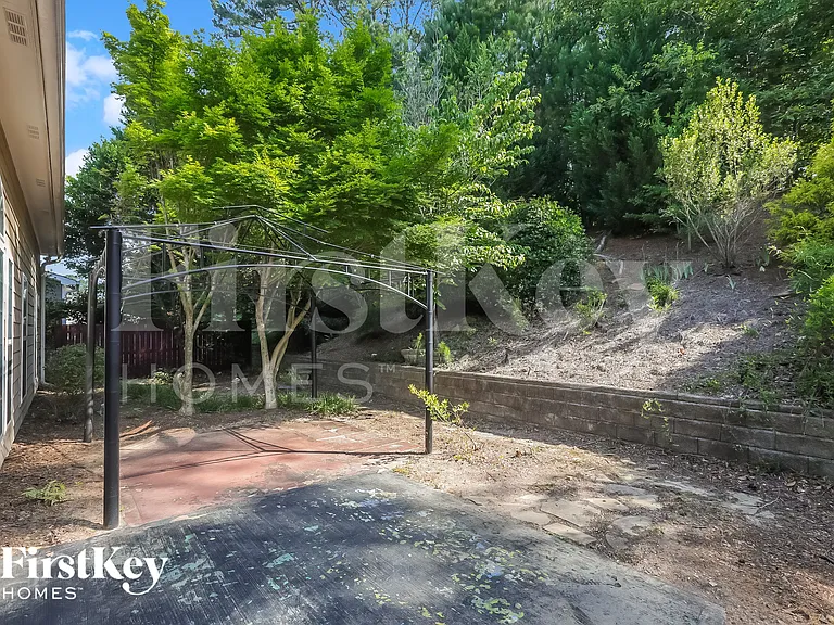 495 Roland Manor Dr — Photo 15