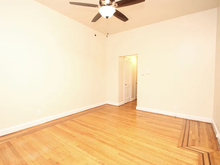 1616 Pine St — Photo 1