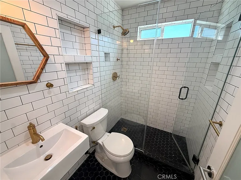 840 Brooks Ave — Photo 16