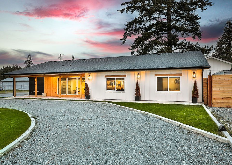 1st image of 15605 5th Ave E