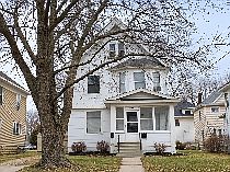 1st image of 1406 1/2 W 3rd St