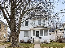 1406 1/2 W 3rd St