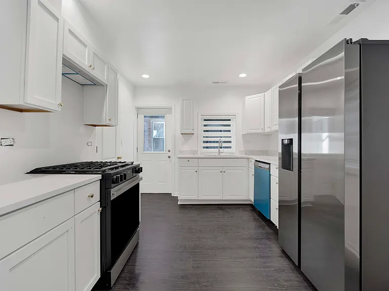1317 W 18th Pl #CH — Photo 8