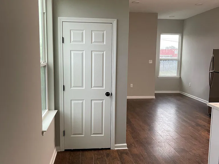 9212 Edinburgh St — Photo 10