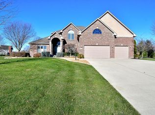 9394 Windmill Dr, Pittsboro, IN 46167