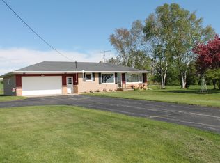 N4598 State Road 76, Shiocton, WI 54170
