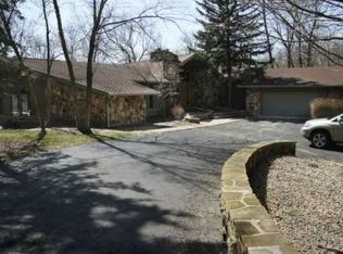 8457 Bay Colony Dr, Indianapolis, IN