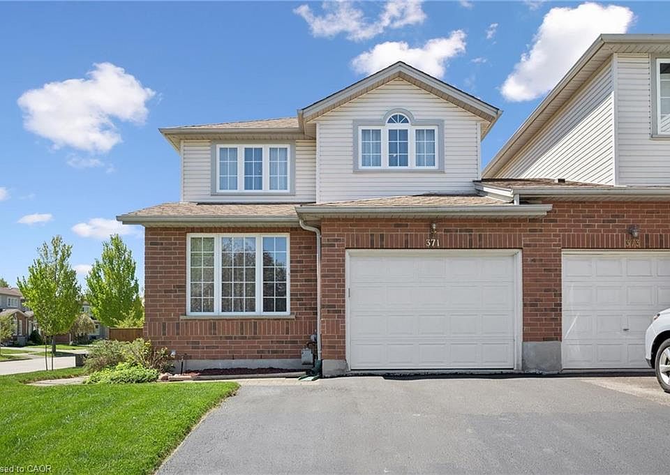1st image of 371 University Downs Cres