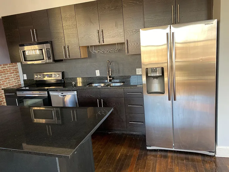 139 E Main St #400 — Photo 2
