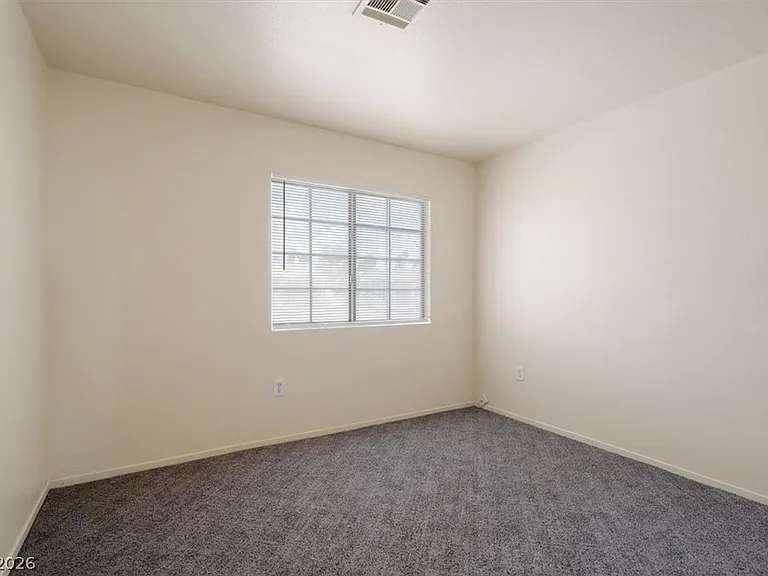 2576 Silver Shadow Dr — Photo 16