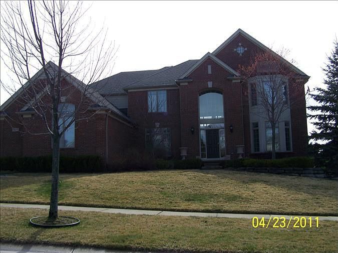 2nd image of 1059 Autumnview Ct