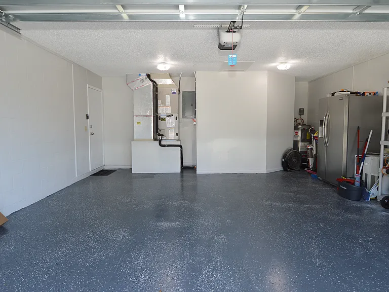 3947 Venetian Way — Photo 30