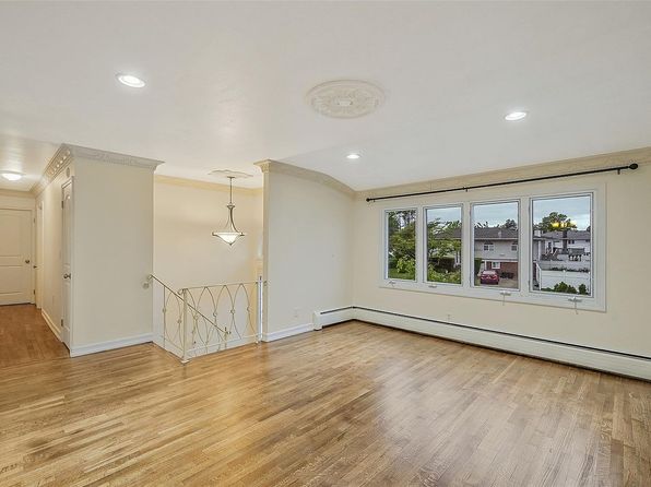 4 Mason Ct