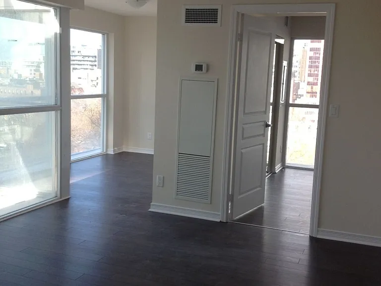 352 Front St W #709 — Photo 11