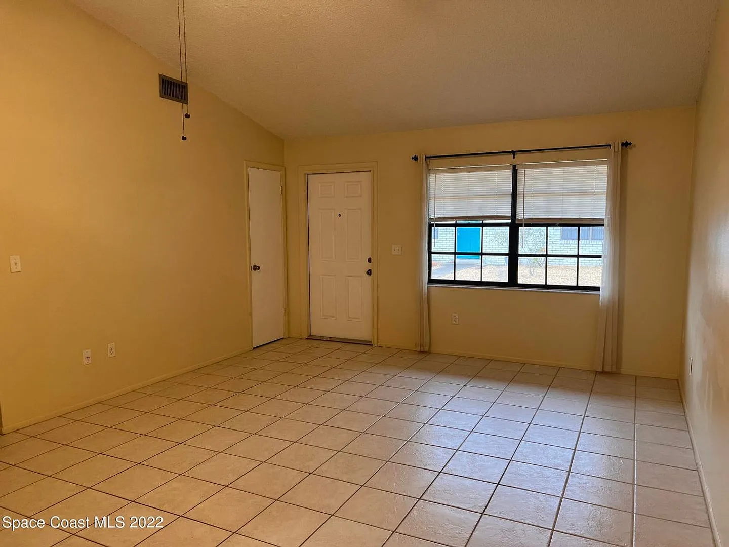 Rockledge condo — Photo 2