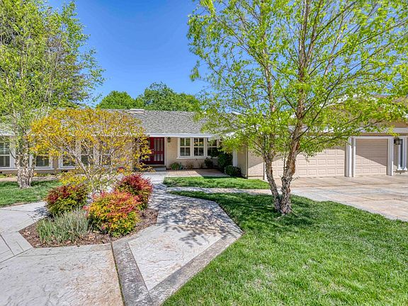 4th image of 124 Grey Canyon Dr