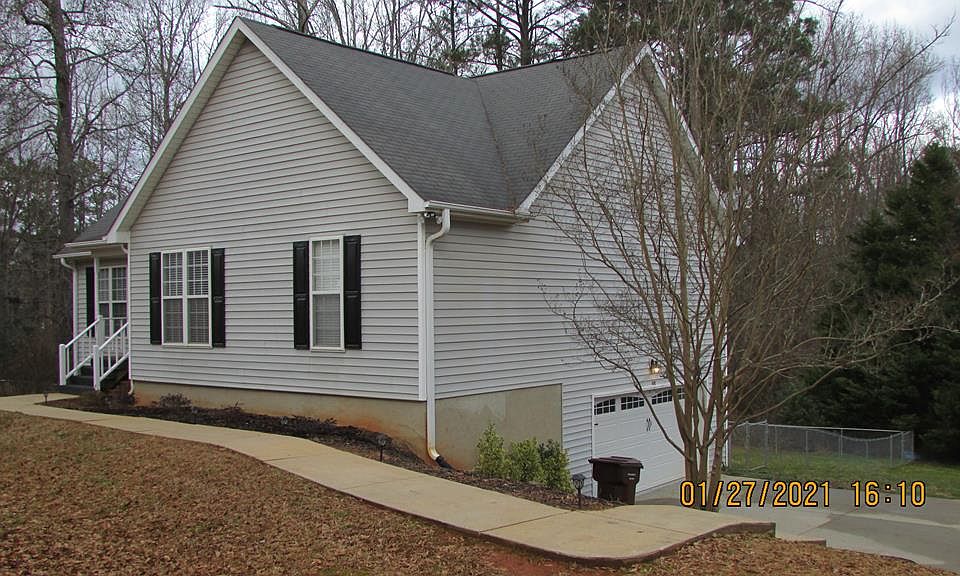 1st image of 613 Locksley Dr