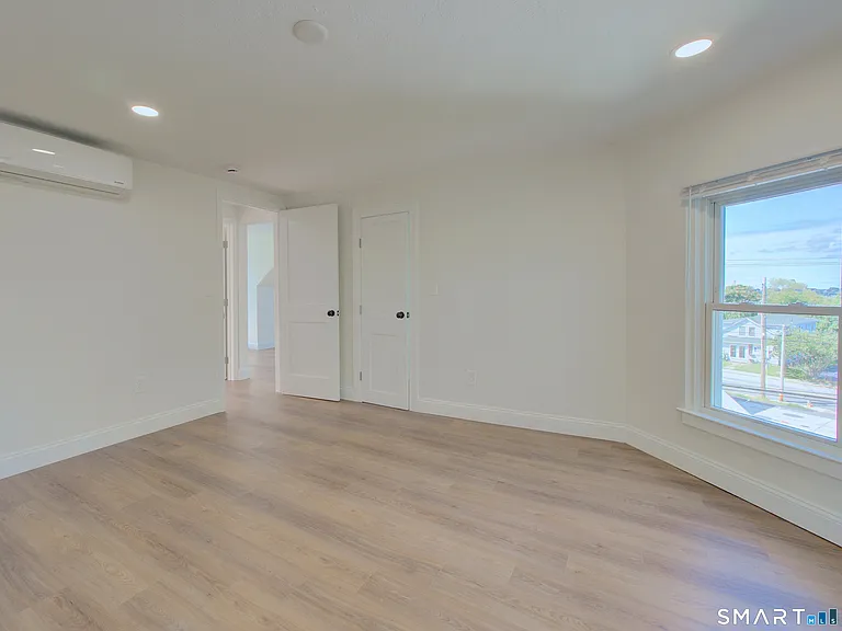 16 Benham Rd #D — Photo 11