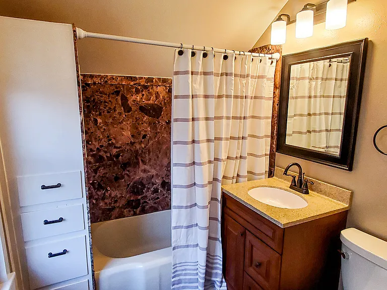 Full Upstairs bath