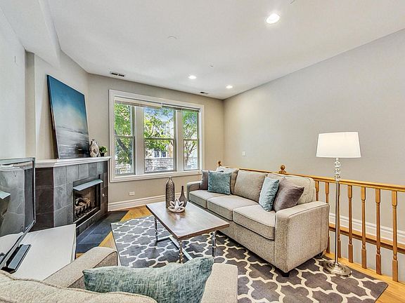 3rd image of 2305 W Walton St #1E