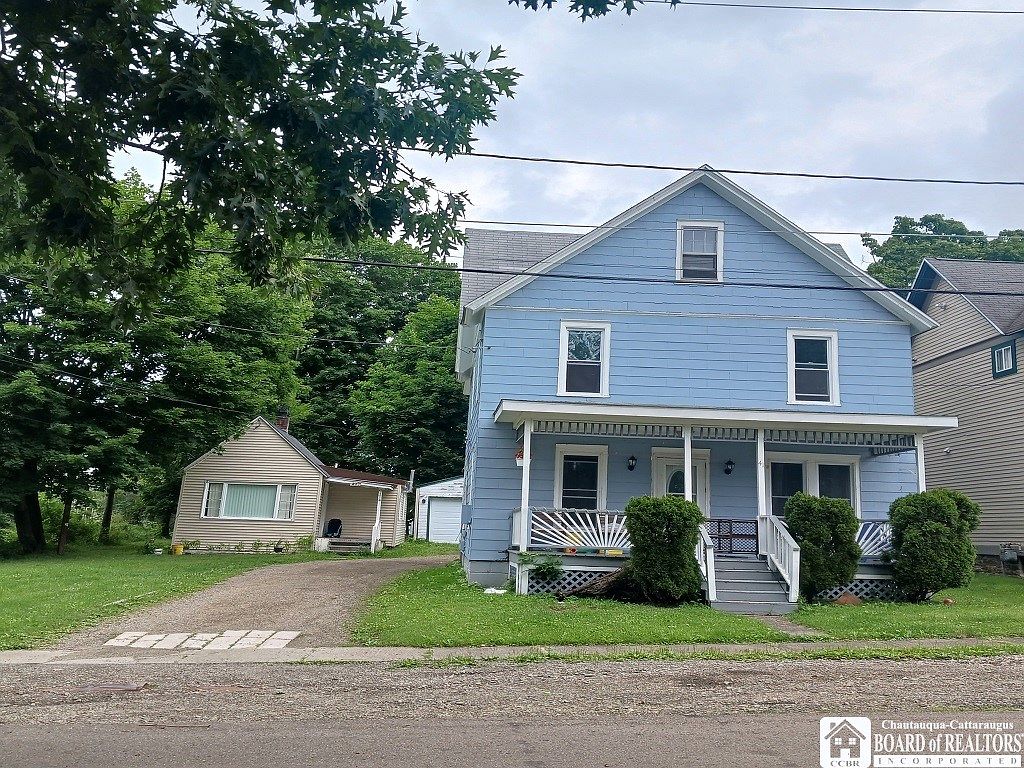 41 Conewango Ave 1/2, Celoron, NY 14720 Zillow