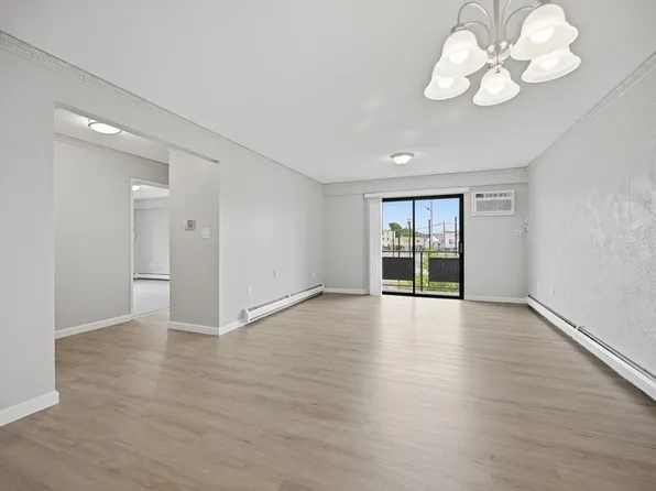 585 Revere Beach Pkwy APT 102, Revere, MA 02151