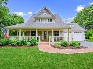10 Abbey Gate Road, Cotuit, MA 02635