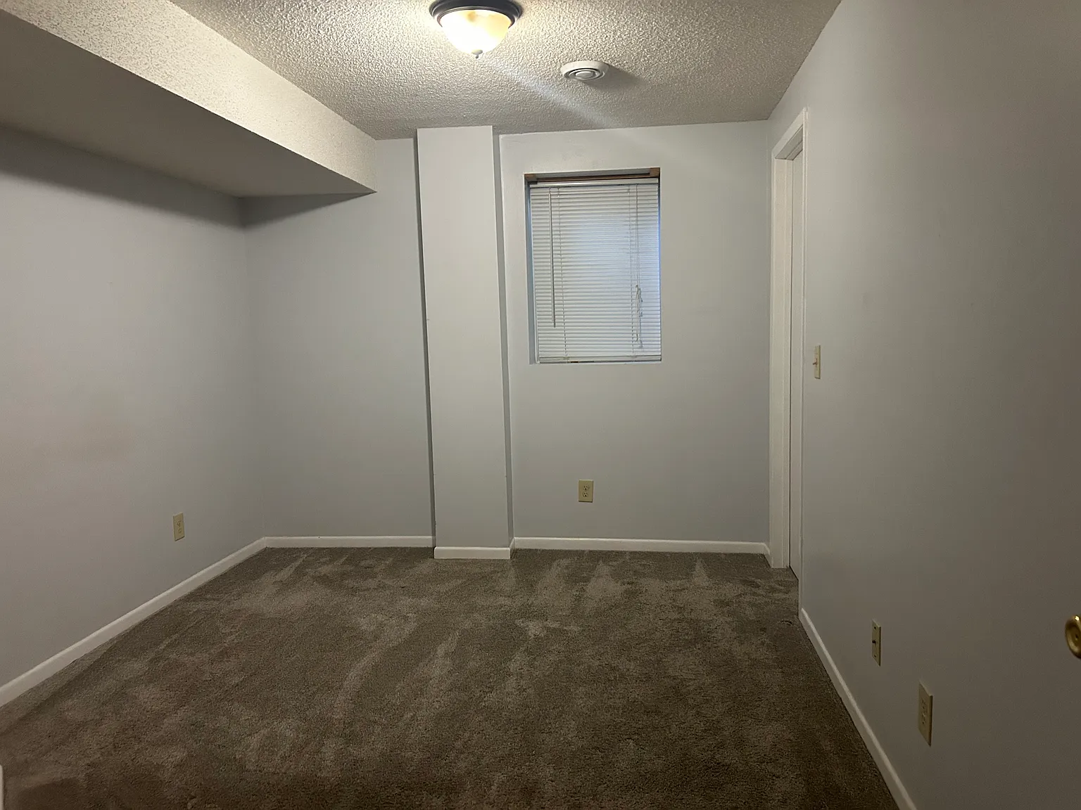 3 bed, 1600 sqft, $2,000 — Photo 4
