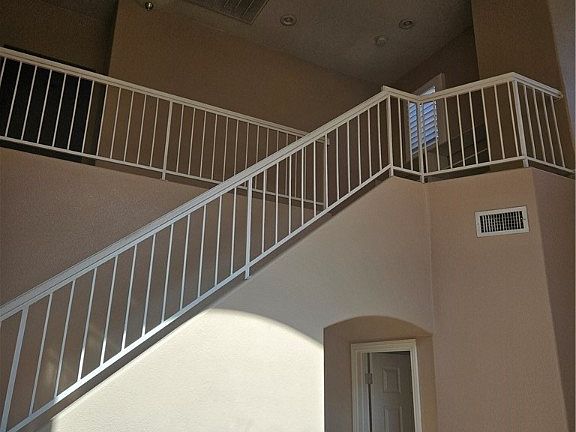 4th image of 10365 Sloping Hill Ave