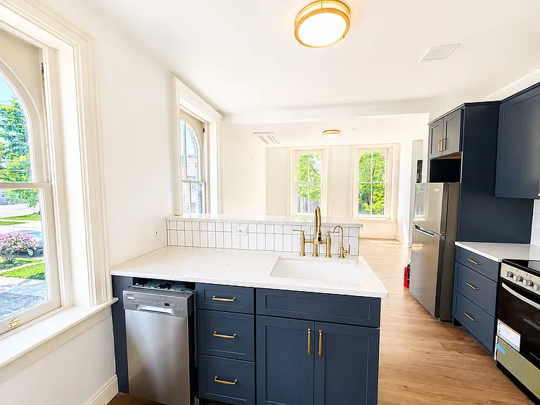 319 Connecticut St #4 — Photo 1