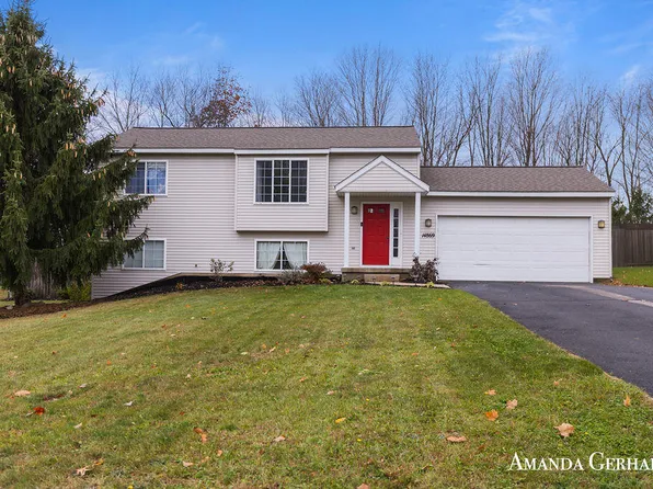 14869 Treevalley Dr, Cedar Springs, MI 49319